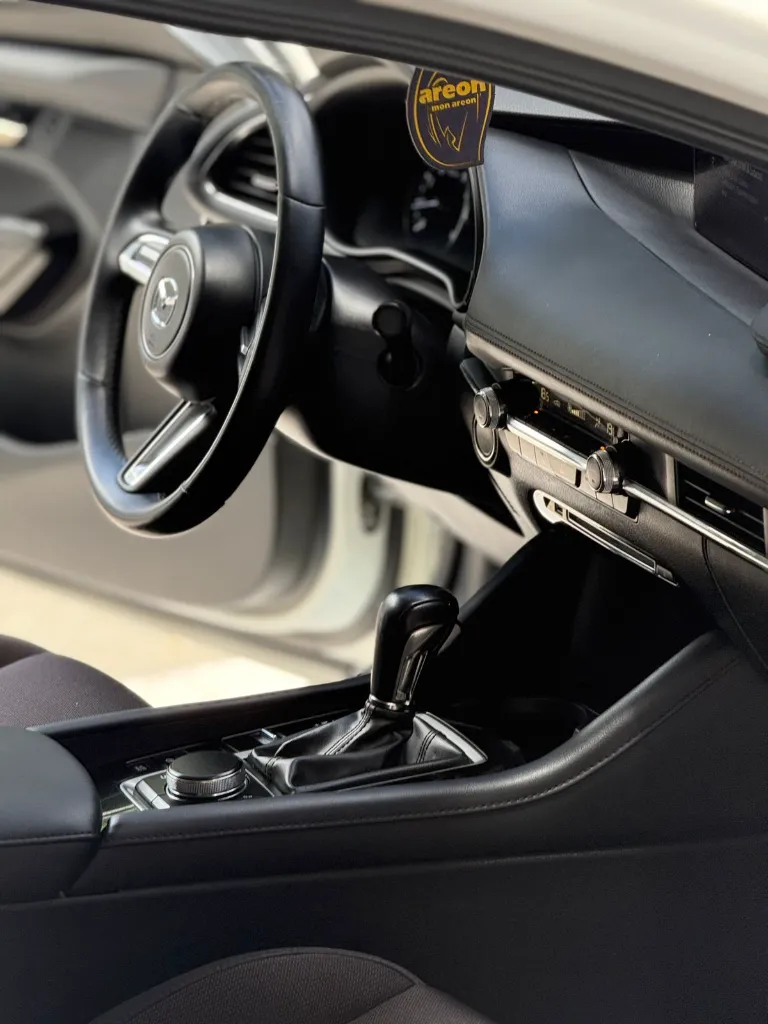 MAZDA 3 TOURING HYBRID 2023 (11).webp