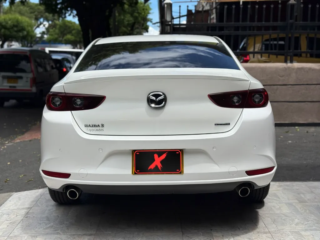 MAZDA 3 TOURING HYBRID 2023 (5).webp