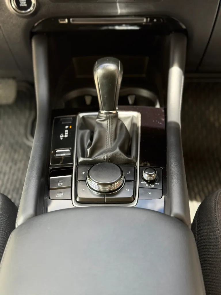 MAZDA 3 TOURING HYBRID 2023 (17).webp