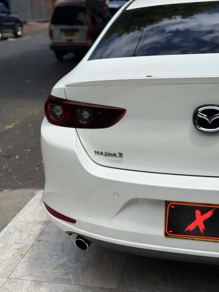 MAZDA 3 TOURING HYBRID 2023 (7).webp