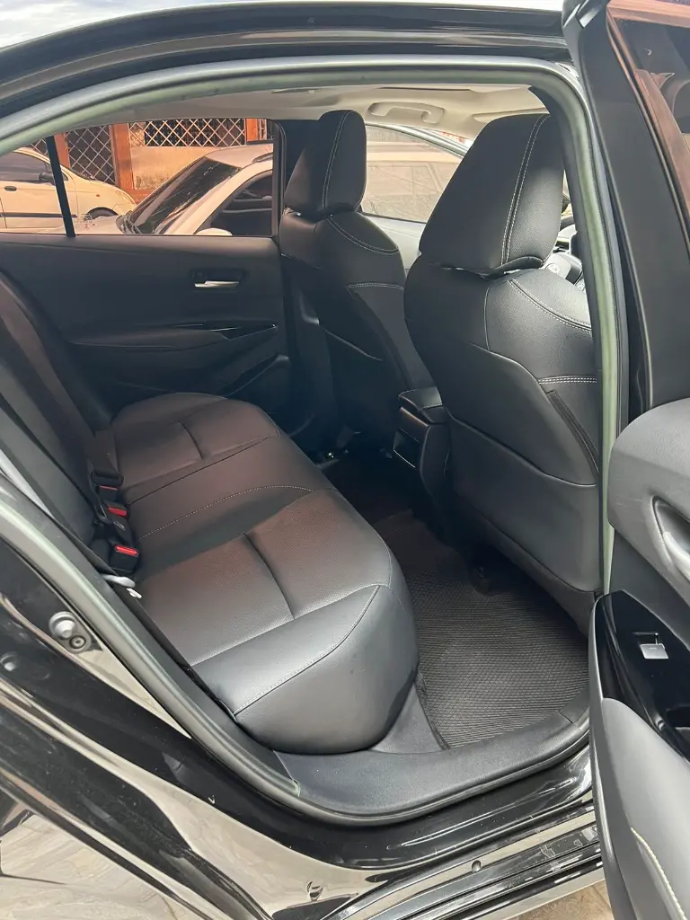 TOYOTA COROLLA SE-G 2.0 GASOLINA TP 2023 (17).webp