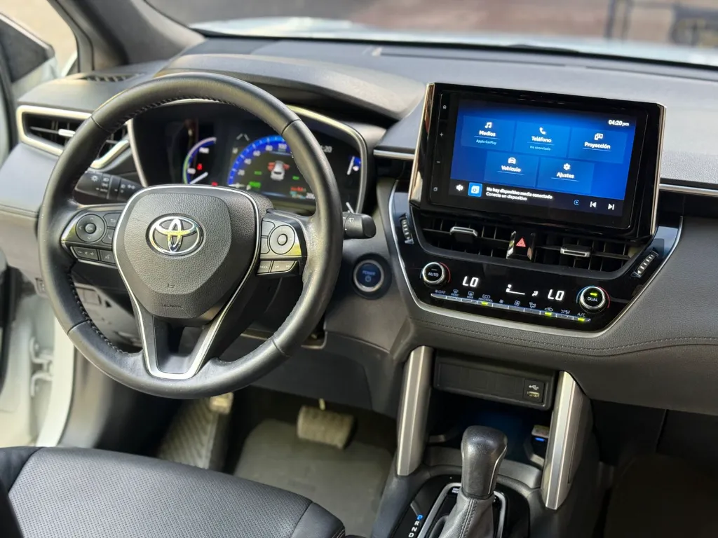 TOYOTA COROLLA CROSS SE-G HYBRID 2024 (17).webp
