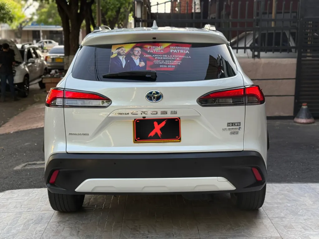 TOYOTA COROLLA CROSS SE-G HYBRID 2024 (5).webp