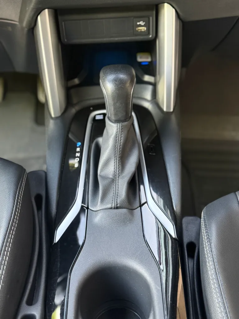 TOYOTA COROLLA CROSS SE-G HYBRID 2024 (21).webp
