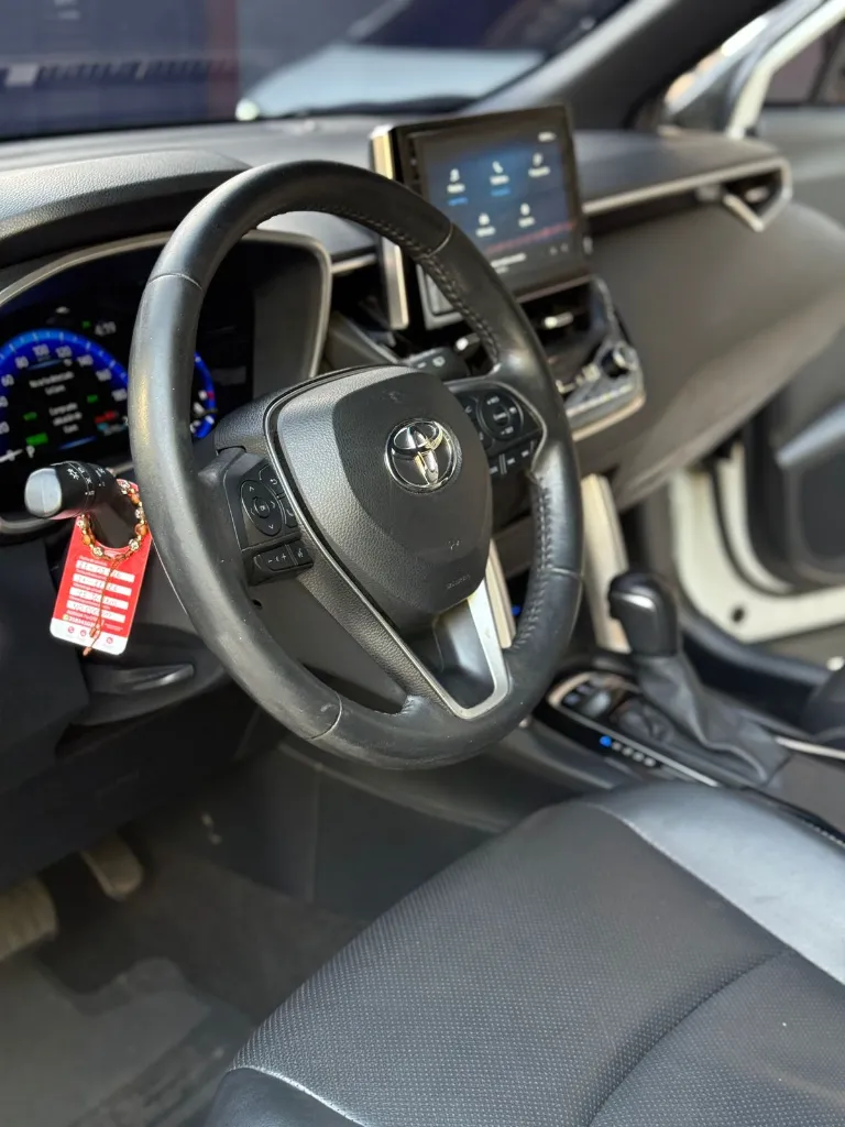 TOYOTA COROLLA CROSS SE-G HYBRID 2024 (10).webp