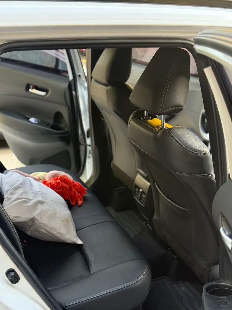 TOYOTA COROLLA CROSS SE-G HYBRID 2024 (20).webp