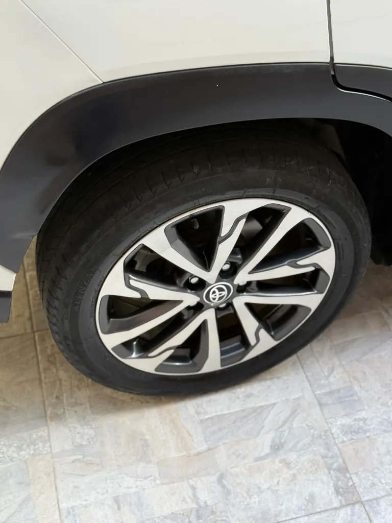 TOYOTA COROLLA CROSS SE-G HYBRID 2024 (22).webp