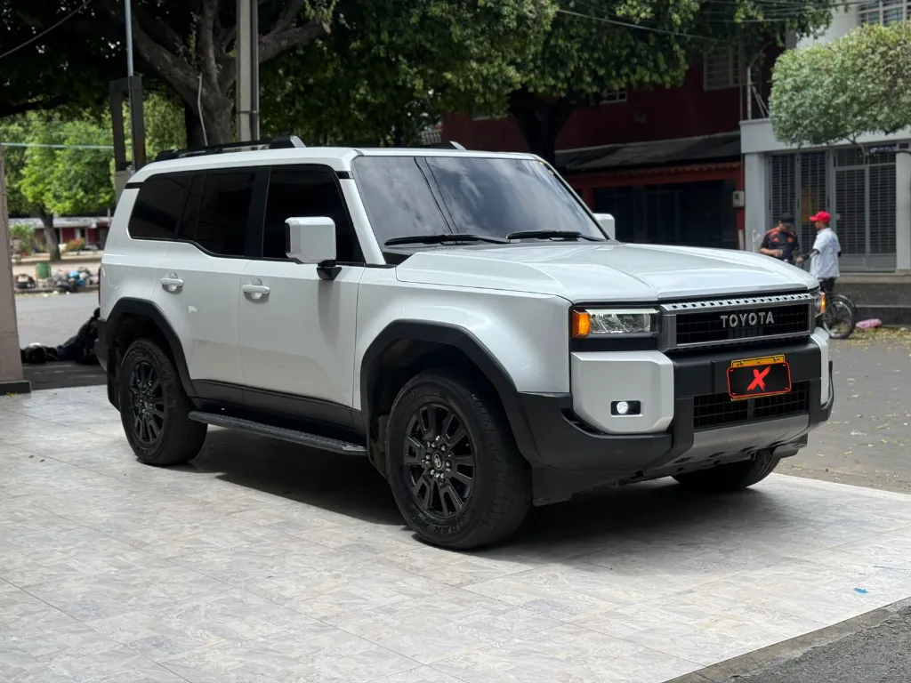 TOYOTA PRADO TX-L 2.8 DIESEL BLINDAJE 2+ 2025 publicar en $469.900 (3).webp