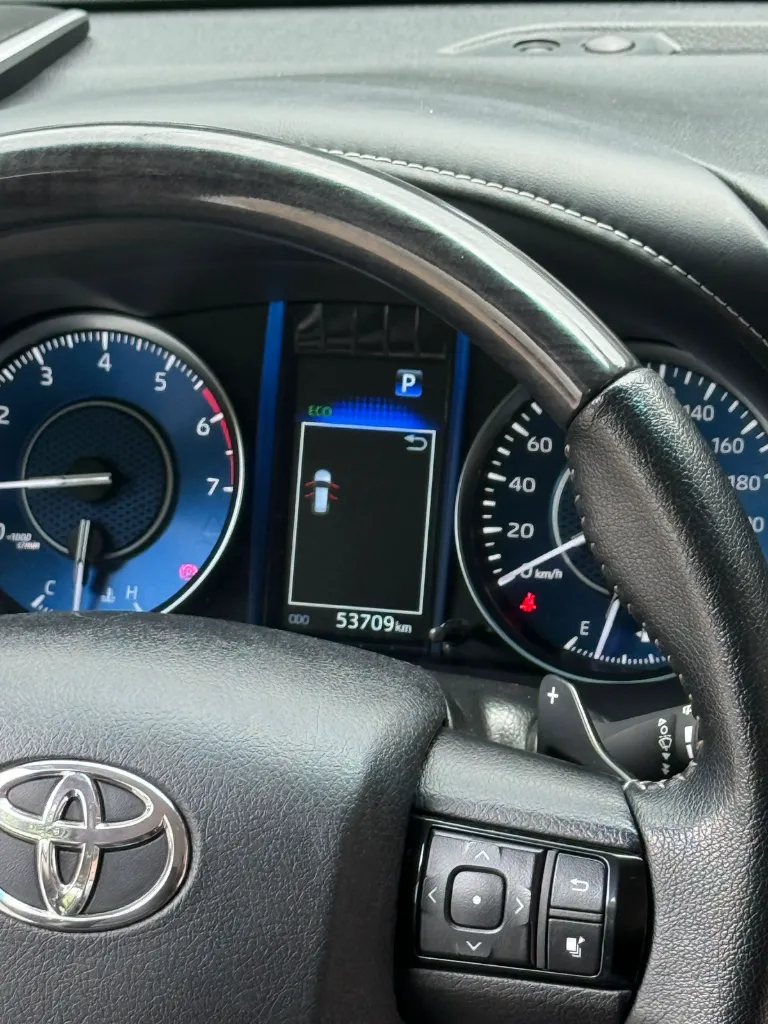 TOYOTA FORTUNER SRV 2.7 GASOLINA 2024  (18).webp