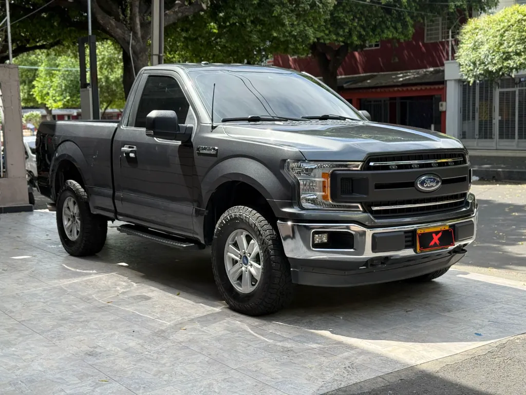 FORD F-150 XLT 3.3 4X4 C5 2019