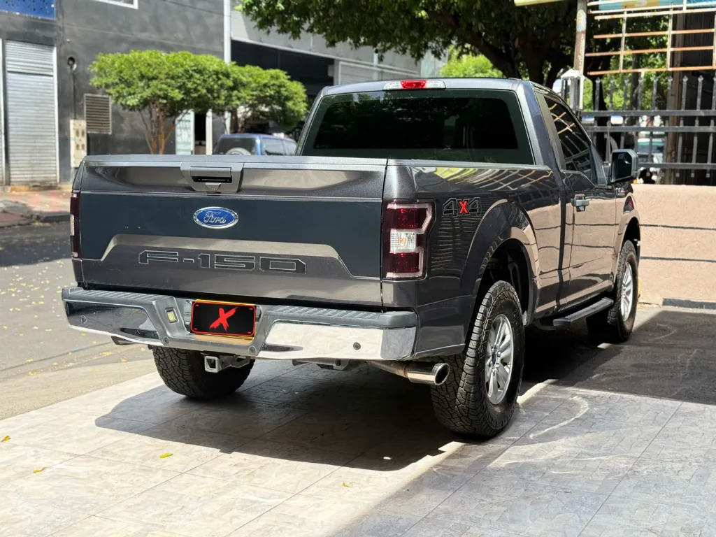 FORD F-150 XLT 3.3 4X4 C5 2019
