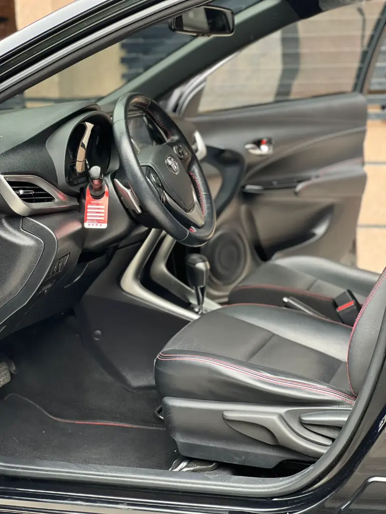 TOYOTA YARIS S TP 2021 (10).webp