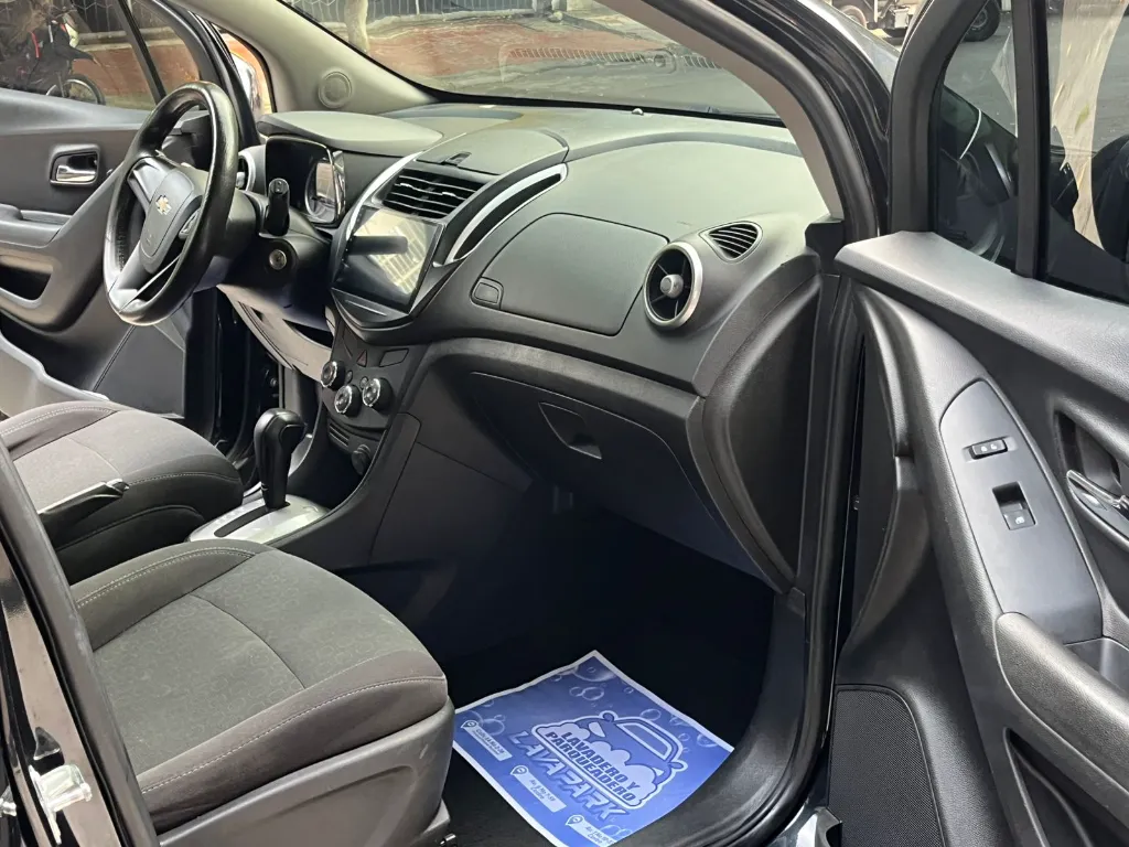 CHEVROLET TRACKER LS AUTOMÁTICA 2016 (13).webp