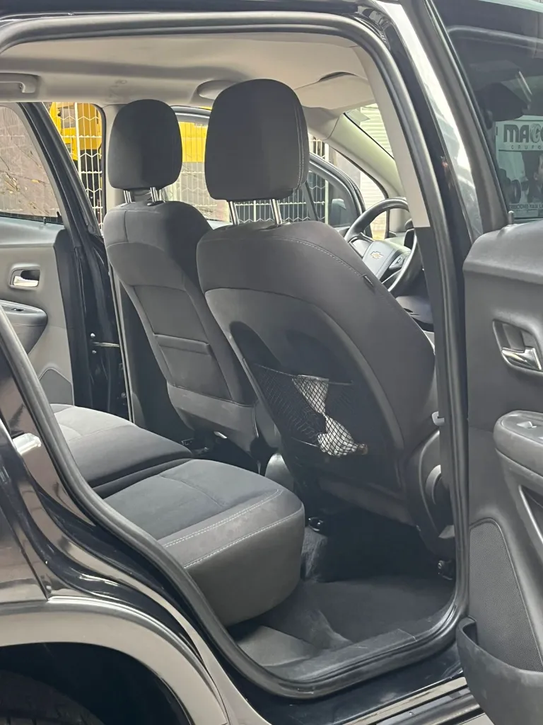CHEVROLET TRACKER LS AUTOMÁTICA 2016 (8).webp