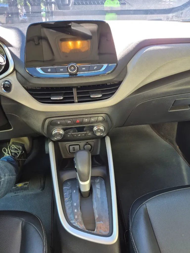 CHEVROLET ONIX PREMIER AUT (19).webp