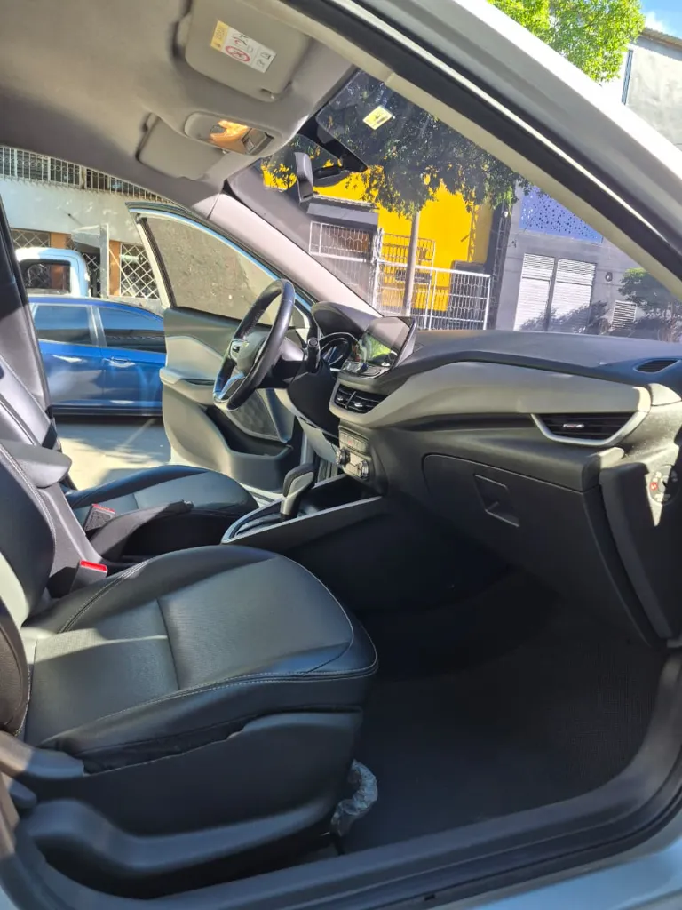 CHEVROLET ONIX PREMIER AUT (23).webp