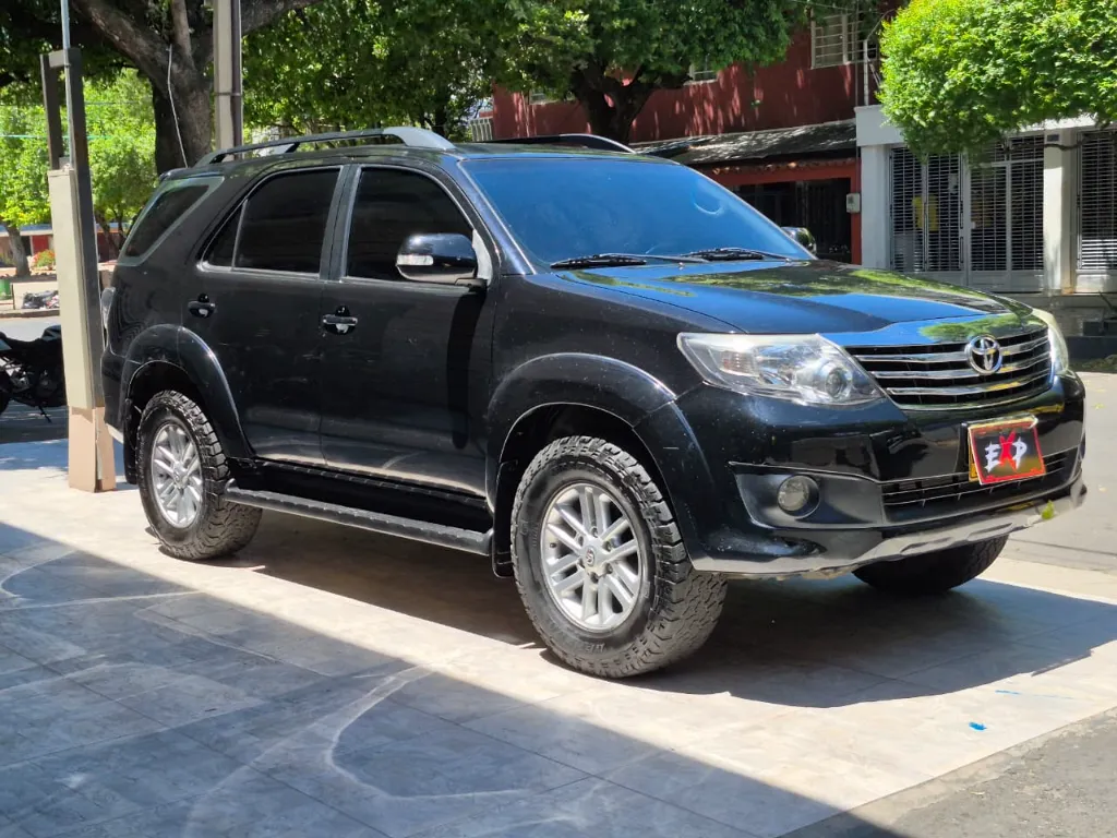 TOYOTA FORTUNER SR5 4X2 2015