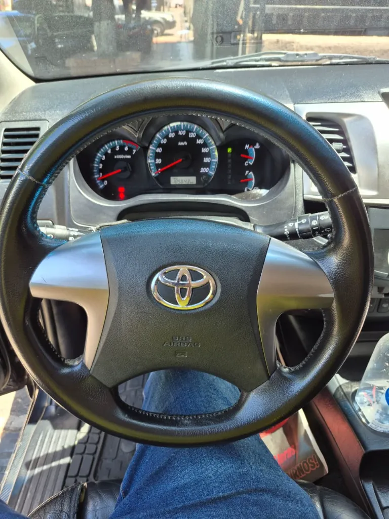 TOYOTA FORTUNER SR5 4X2 2015