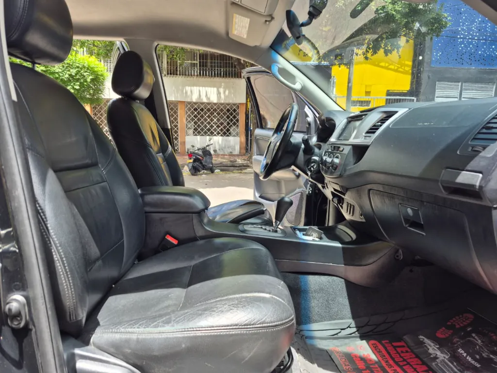 TOYOTA FORTUNER SR5 4X2 2015
