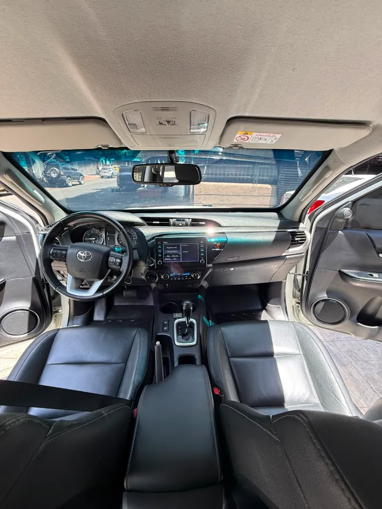TOYOTA HILUX SRX 4X4 BLDJ 2+ 2021