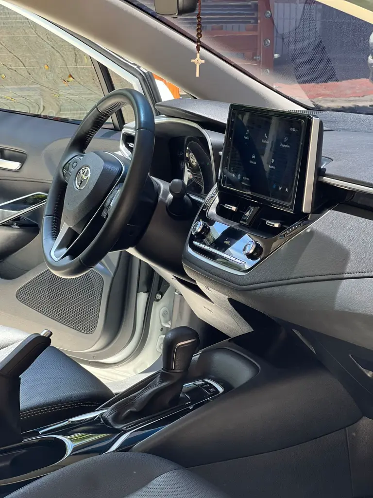 TOYOTA COROLLA SE-G HYBRID 2023 publicar en $115.900 (10).webp