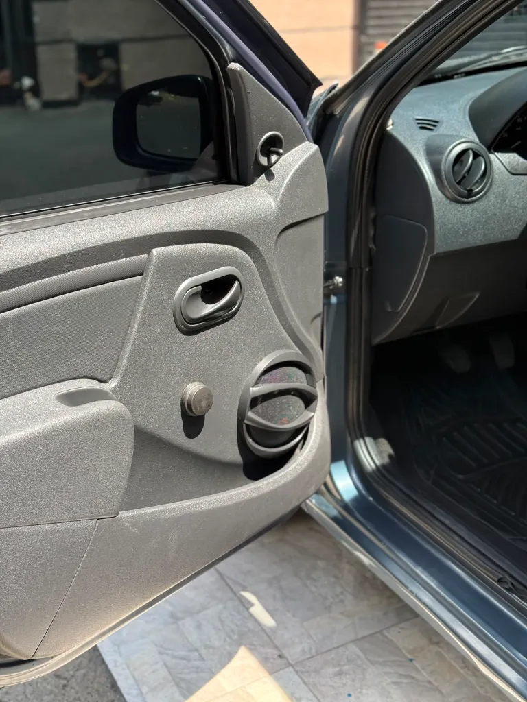 RENAULT SANDERO AUTHENTIQUE MT 2012 (23).webp