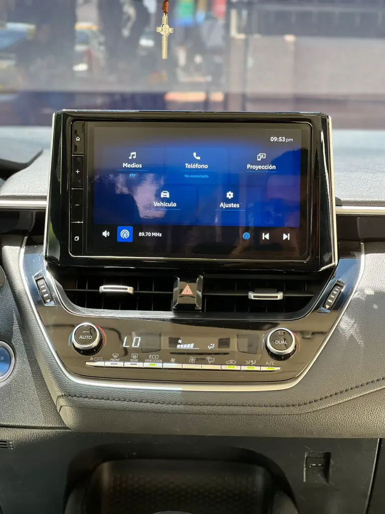 TOYOTA COROLLA SE-G HYBRID 2023 publicar en $115.900 (12).webp