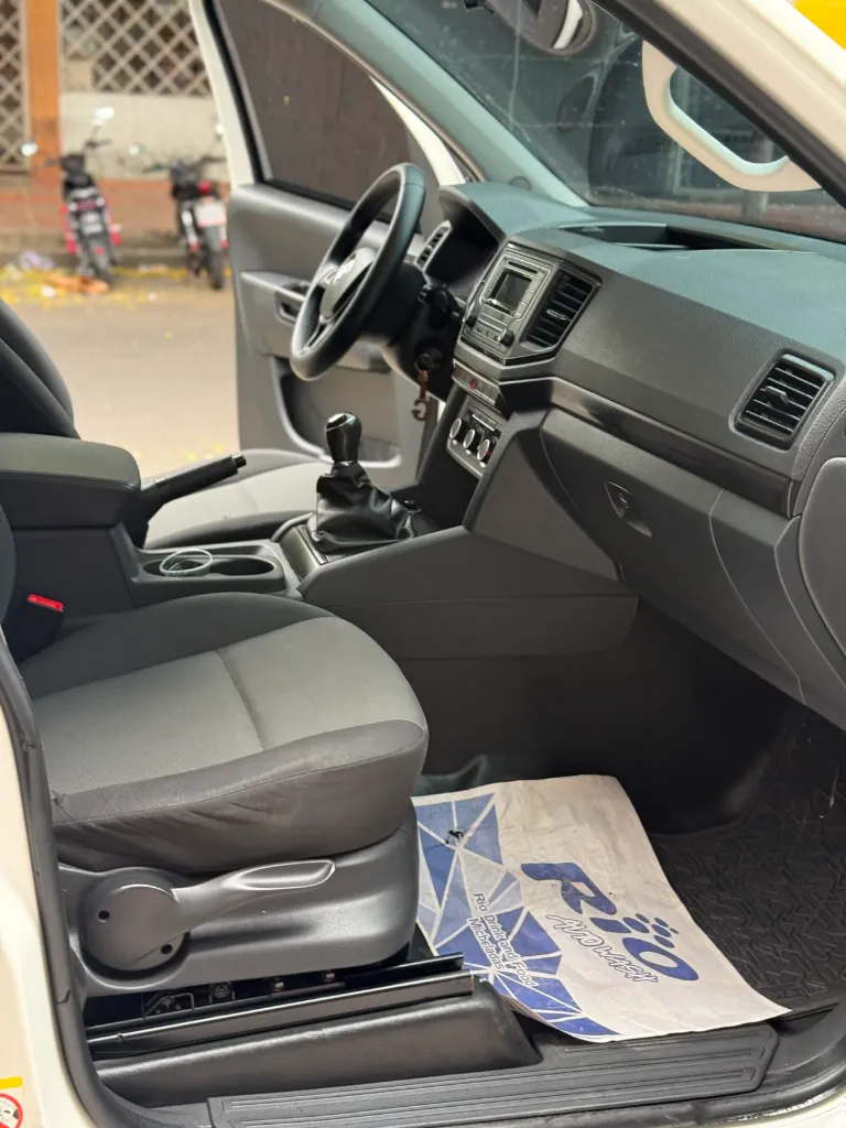 VOLKSWAGEN AMAROK TRENDLINE 4X4 2.0 DIÉSEL MT 2022 (10).webp