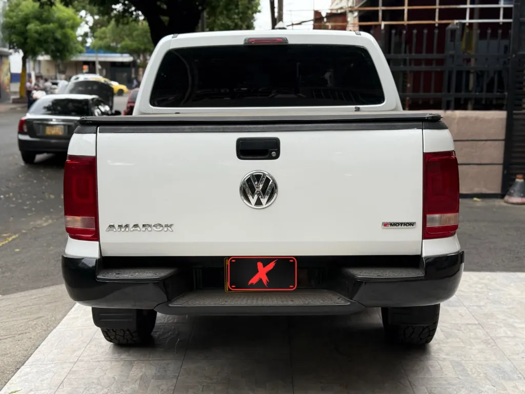 VOLKSWAGEN AMAROK TRENDLINE 4X4 2.0 DIÉSEL MT 2022 (6).webp