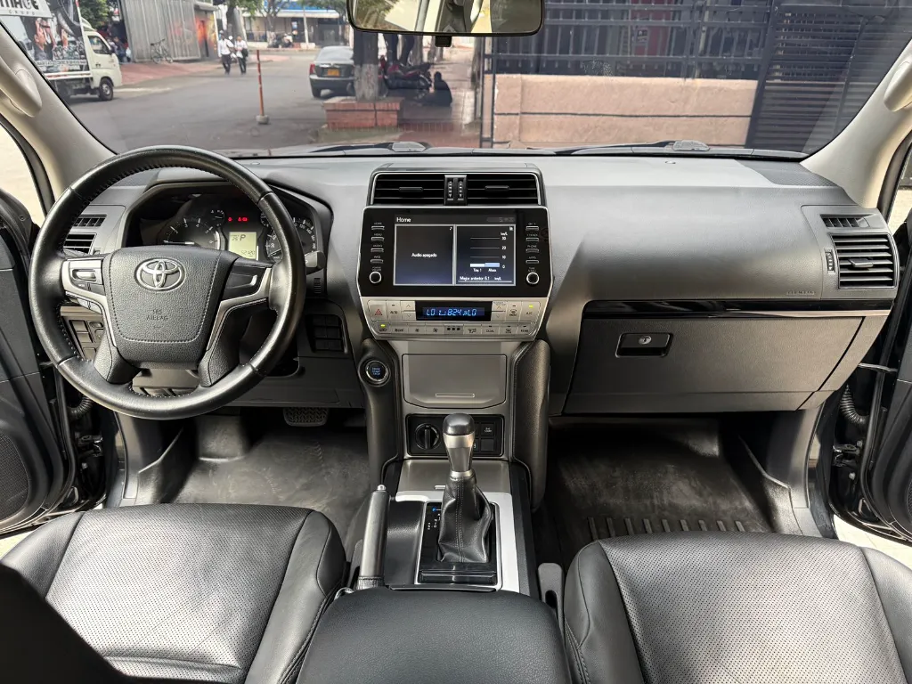 TOYOTA PRADO TX-L 4.0 GASOLINA 2022 (18).webp