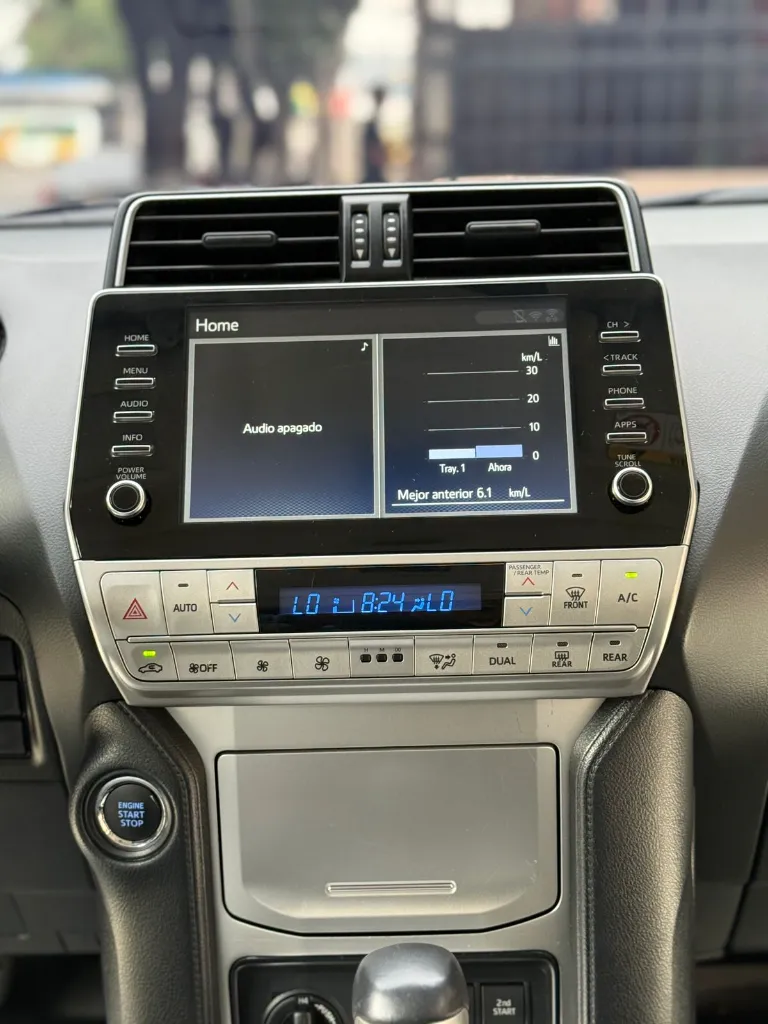 TOYOTA PRADO TX-L 4.0 GASOLINA 2022 (17).webp