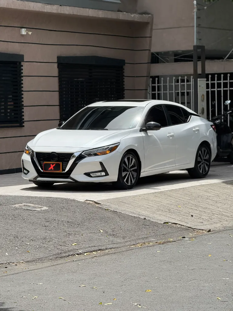 NISSAN SENTRA EXCLUSIVE 2023  (1).webp