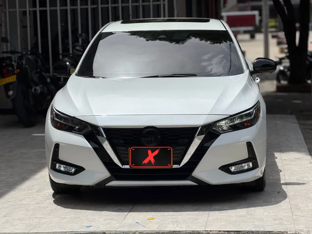 NISSAN SENTRA EXCLUSIVE 2023  (3).webp