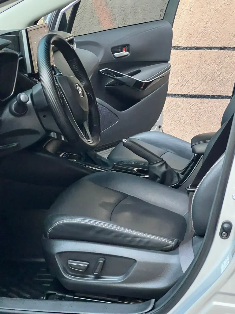 TOYOTA COROLLA SE-G HYBRID 2023 (9).webp