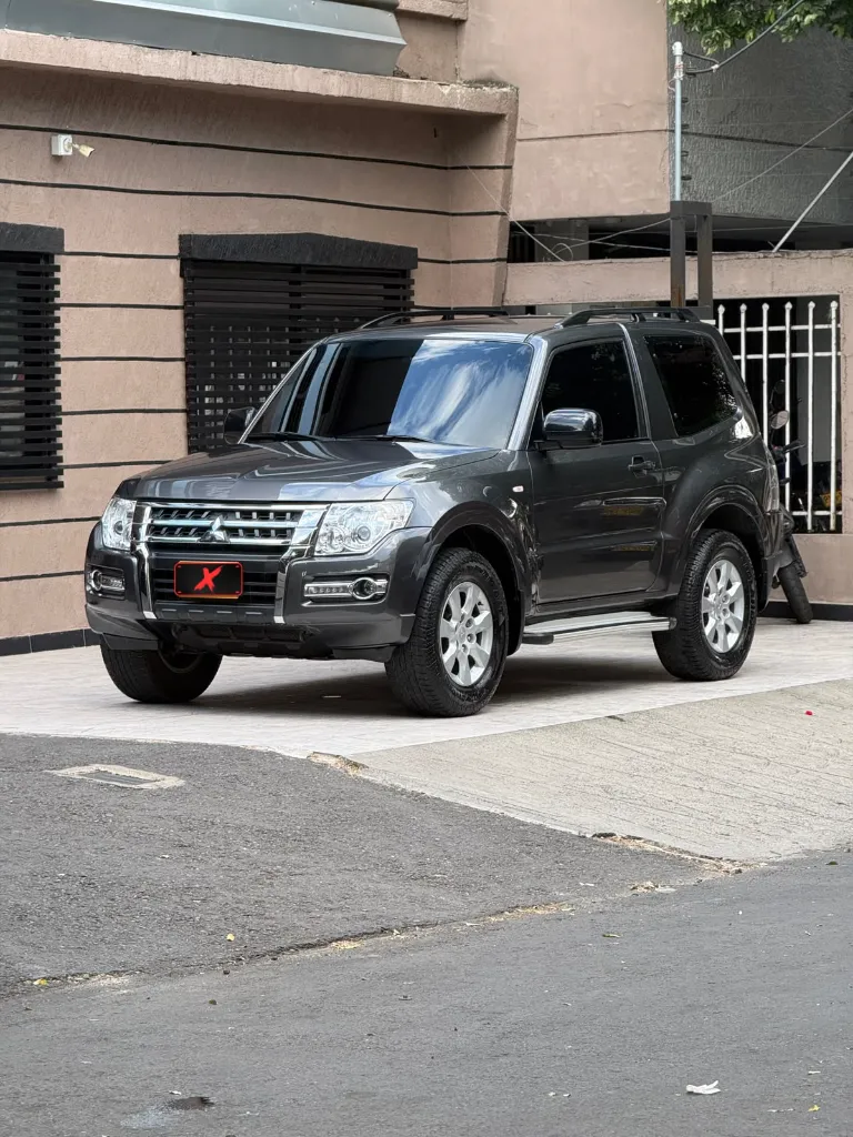 MITSUBISHI MONTERO HARD TOP V6 4X4 MODELO: 2018