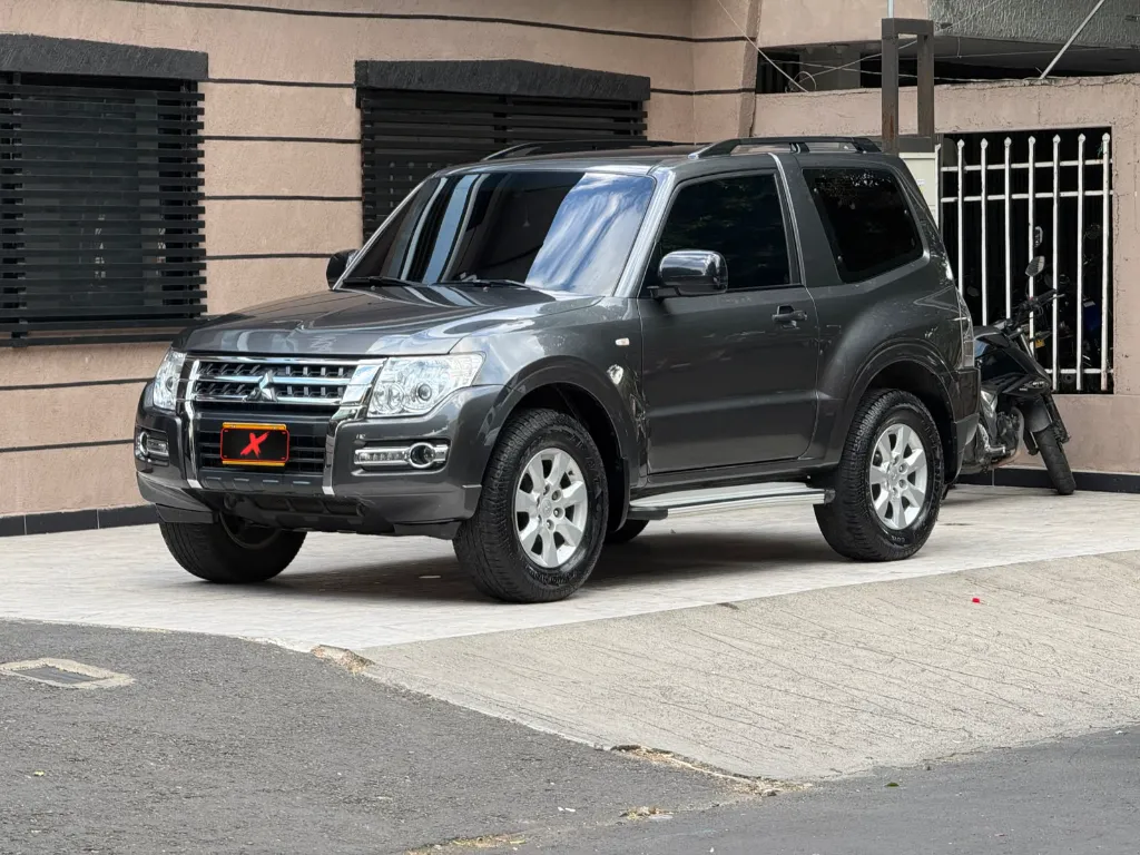 MITSUBISHI MONTERO HARD TOP V6 4X4 MODELO: 2018