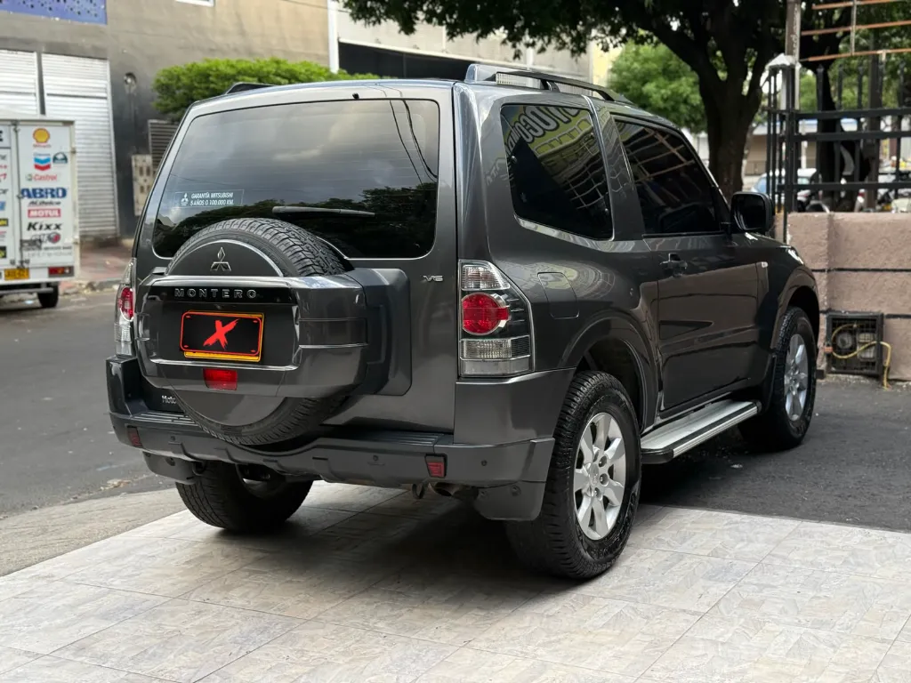 MITSUBISHI MONTERO HARD TOP V6 4X4 MODELO: 2018