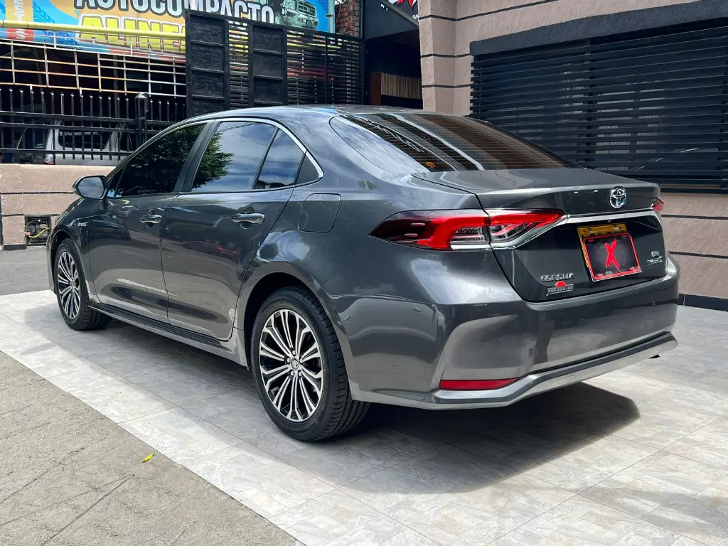 TOYOTA COROLLA SE-G HYBRID 2023  (4).webp