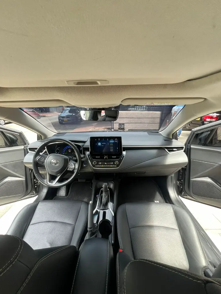 TOYOTA COROLLA SE-G HYBRID 2023  (22).webp