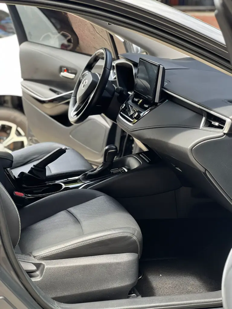 TOYOTA COROLLA SE-G HYBRID 2023  (18).webp