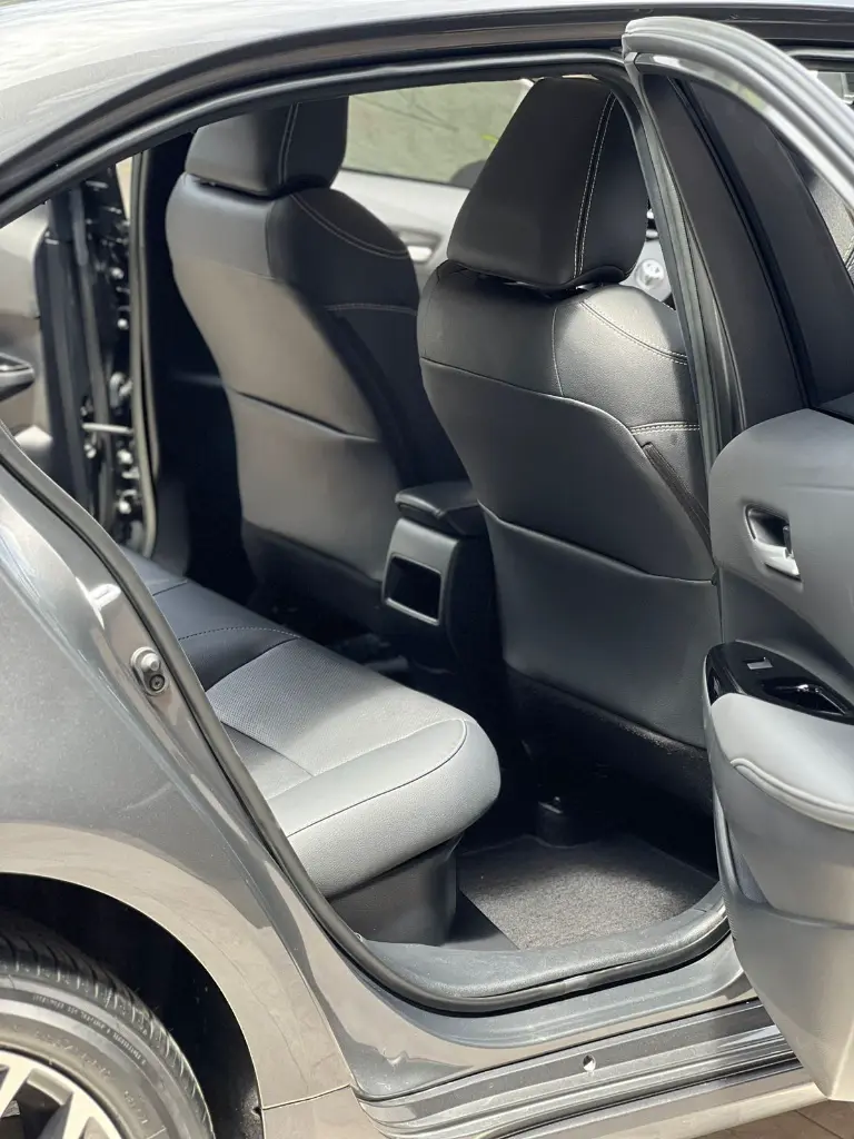 TOYOTA COROLLA SE-G HYBRID 2023  (11).webp