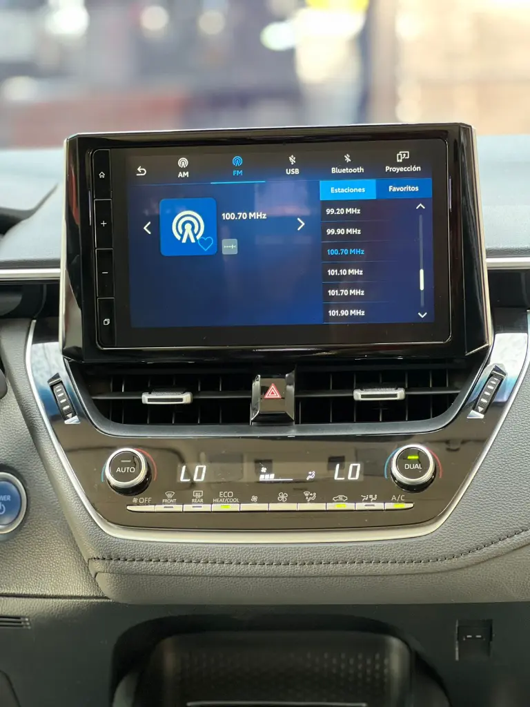 TOYOTA COROLLA SE-G HYBRID 2023  (12).webp