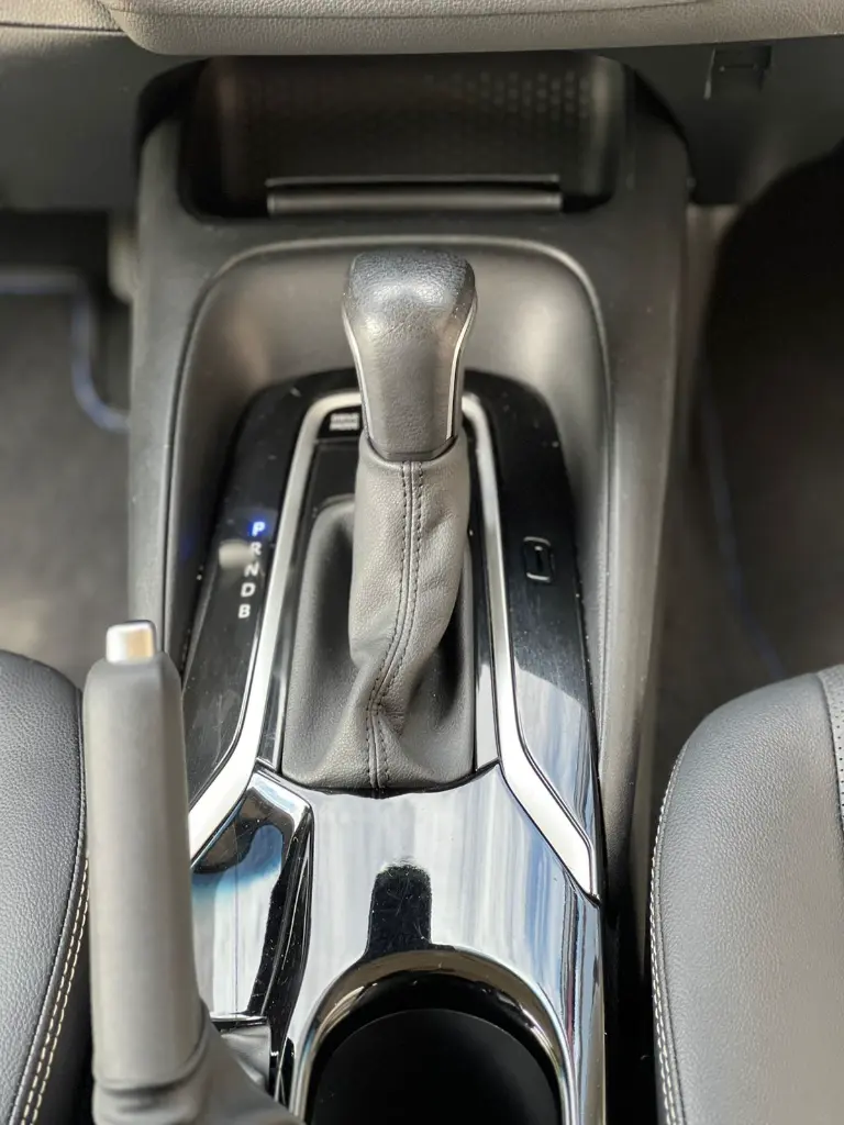 TOYOTA COROLLA SE-G HYBRID 2023  (23).webp