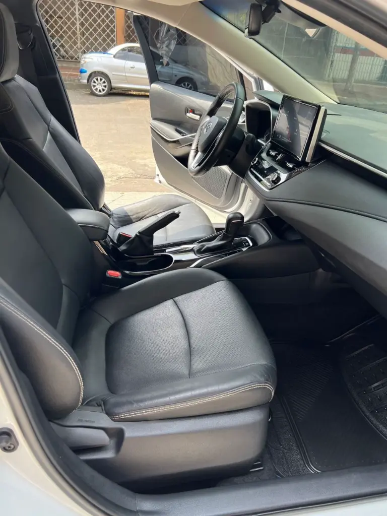 TOYOTA COROLLA SE-G HYBRID 2023 (10).webp