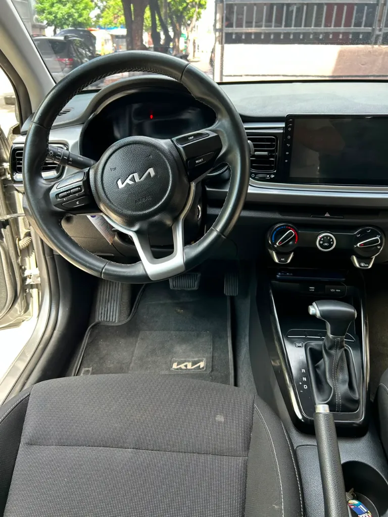 KIA RIO VIBRANT 2024