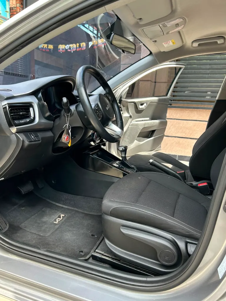 KIA RIO VIBRANT 2024