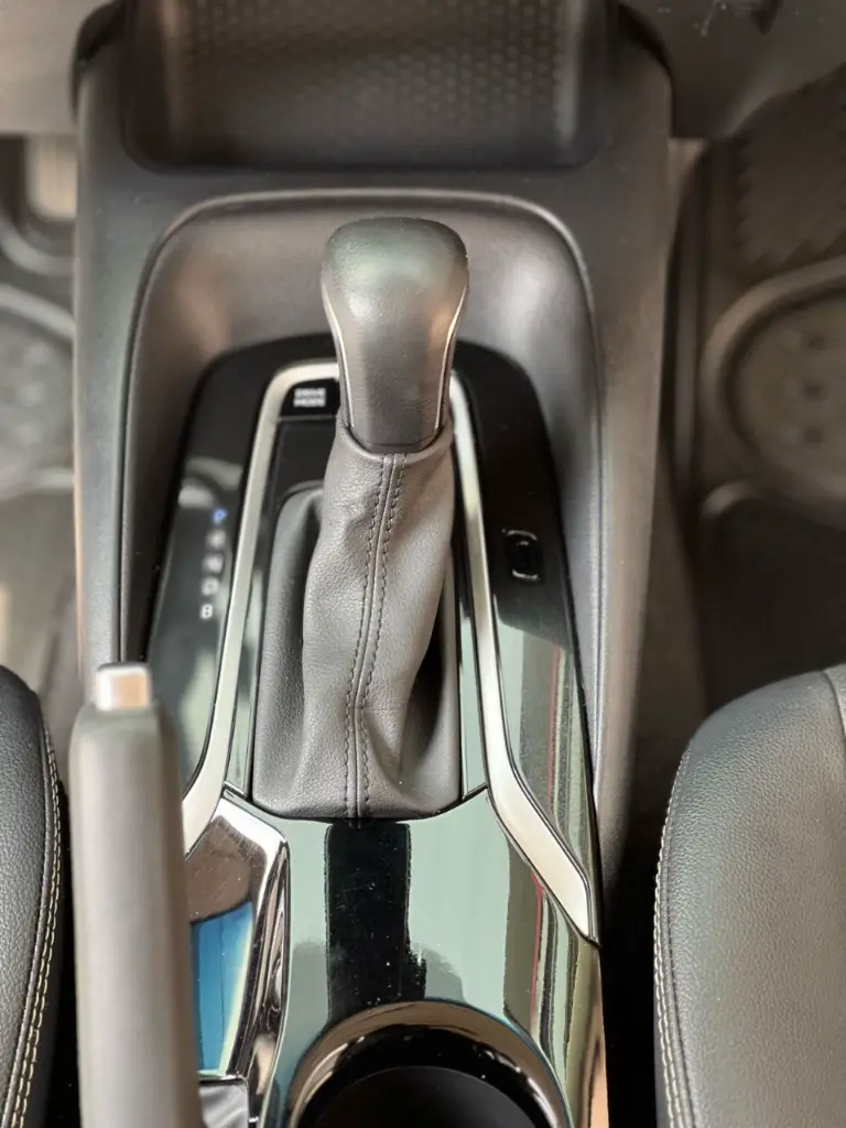 TOYOTA COROLLA SE-G HYBRID 2023 (13).webp