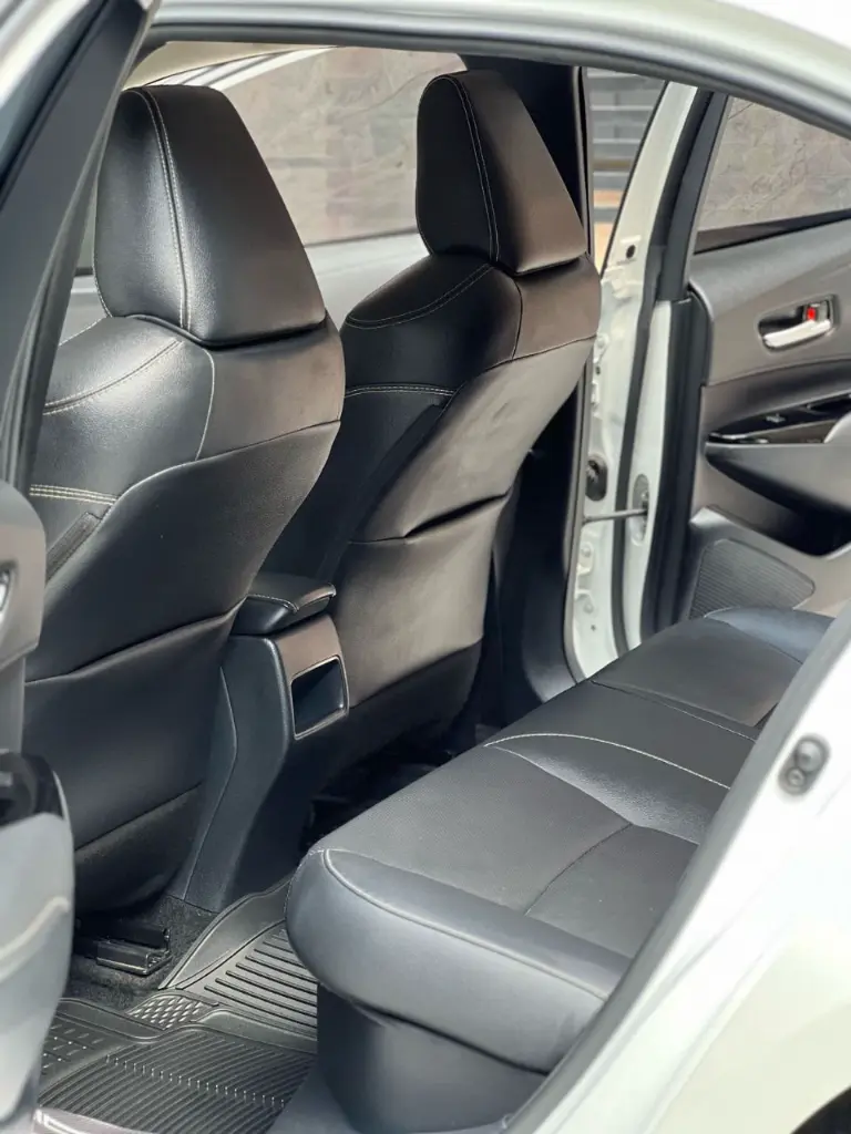 TOYOTA COROLLA SE-G HYBRID 2023 (17).webp