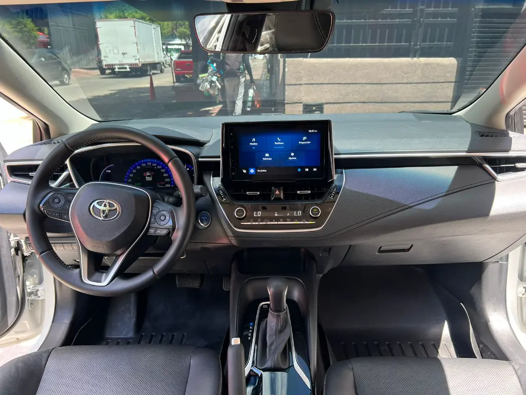 TOYOTA COROLLA SE-G HYBRID 2023 (11).webp