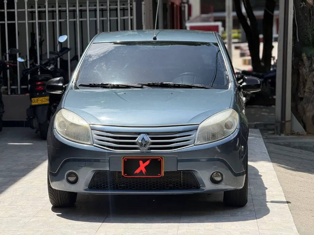 RENAULT SANDERO AUTHENTIQUE MT 2012 (3).webp